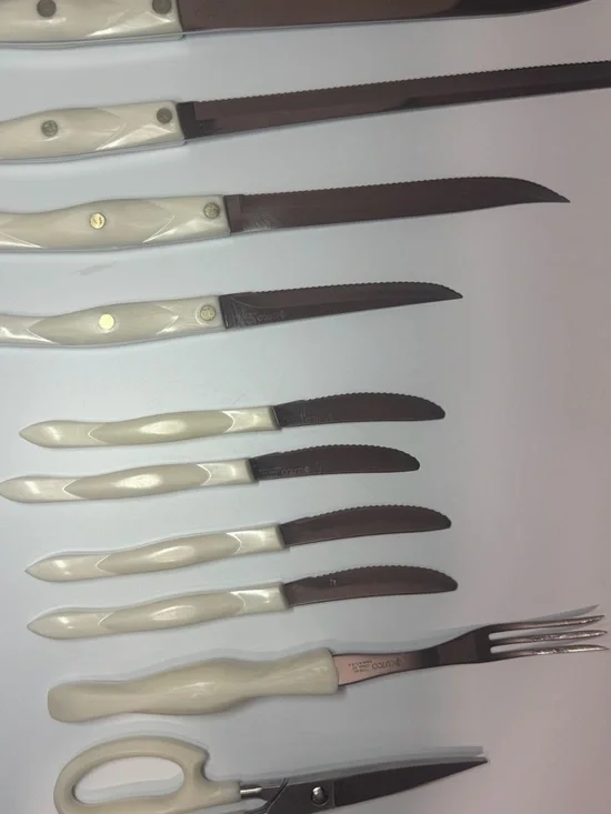 White Pearl Handle Kitchen Knife and Scissor Set - 10 Piece Home Kitchen Cutlery - Picture 3 of 9